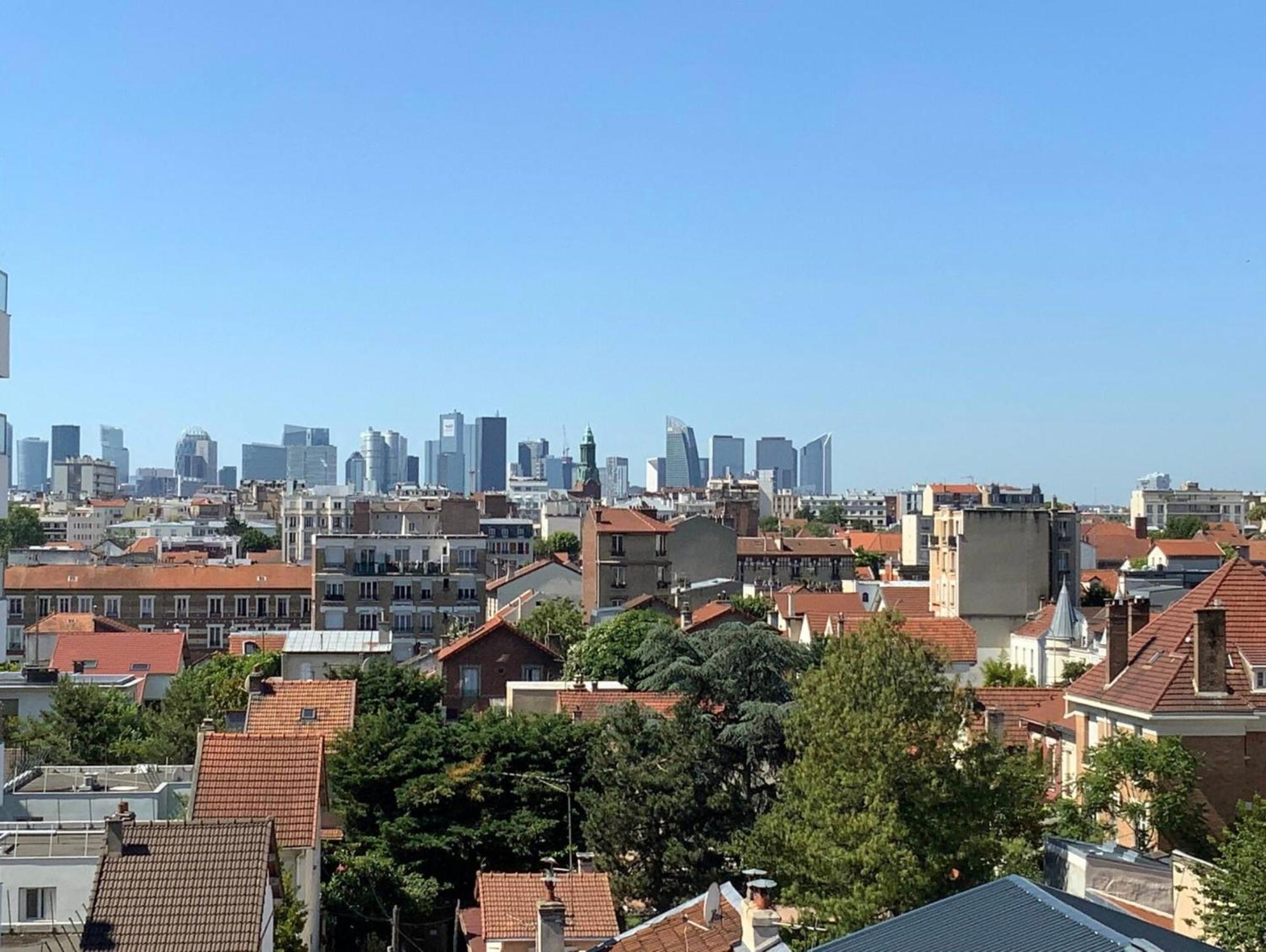Apartment Parisian Charm With Amazing View Near Metro Asnieres-sur-Seine
